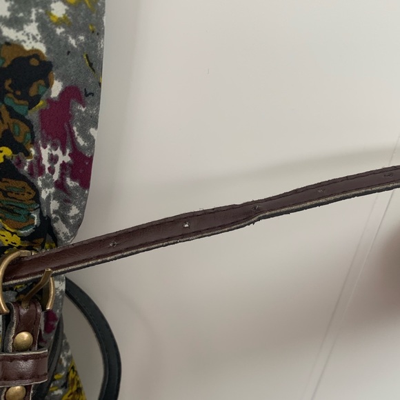 Short floral dress with belt - Picture 6 of 6